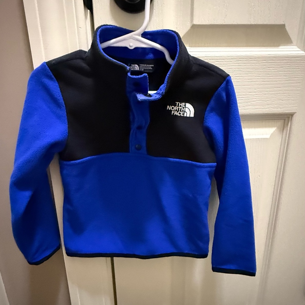 The North Face Black and Blue Fleece Jacket 2T NWOT